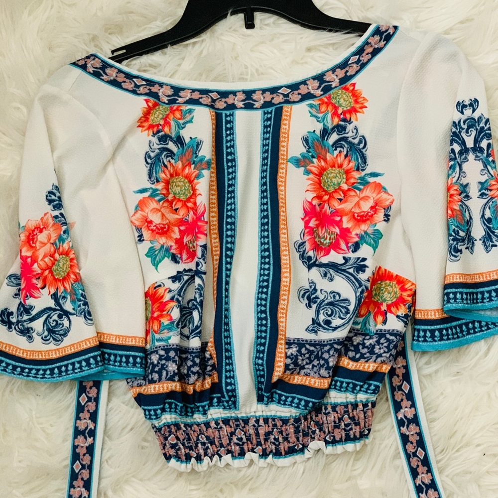 Short sleeve multicolor top